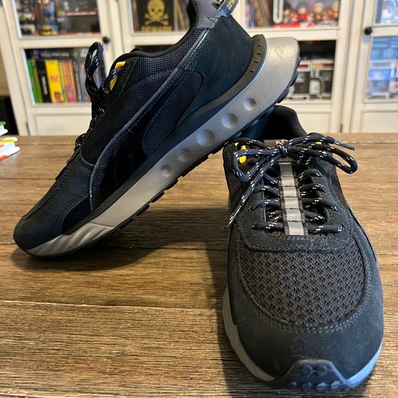 Puma - Picture 2 of 4